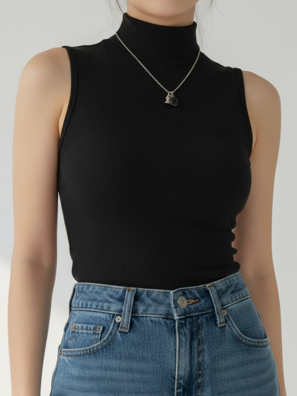 Sculpt High-Neck Essential