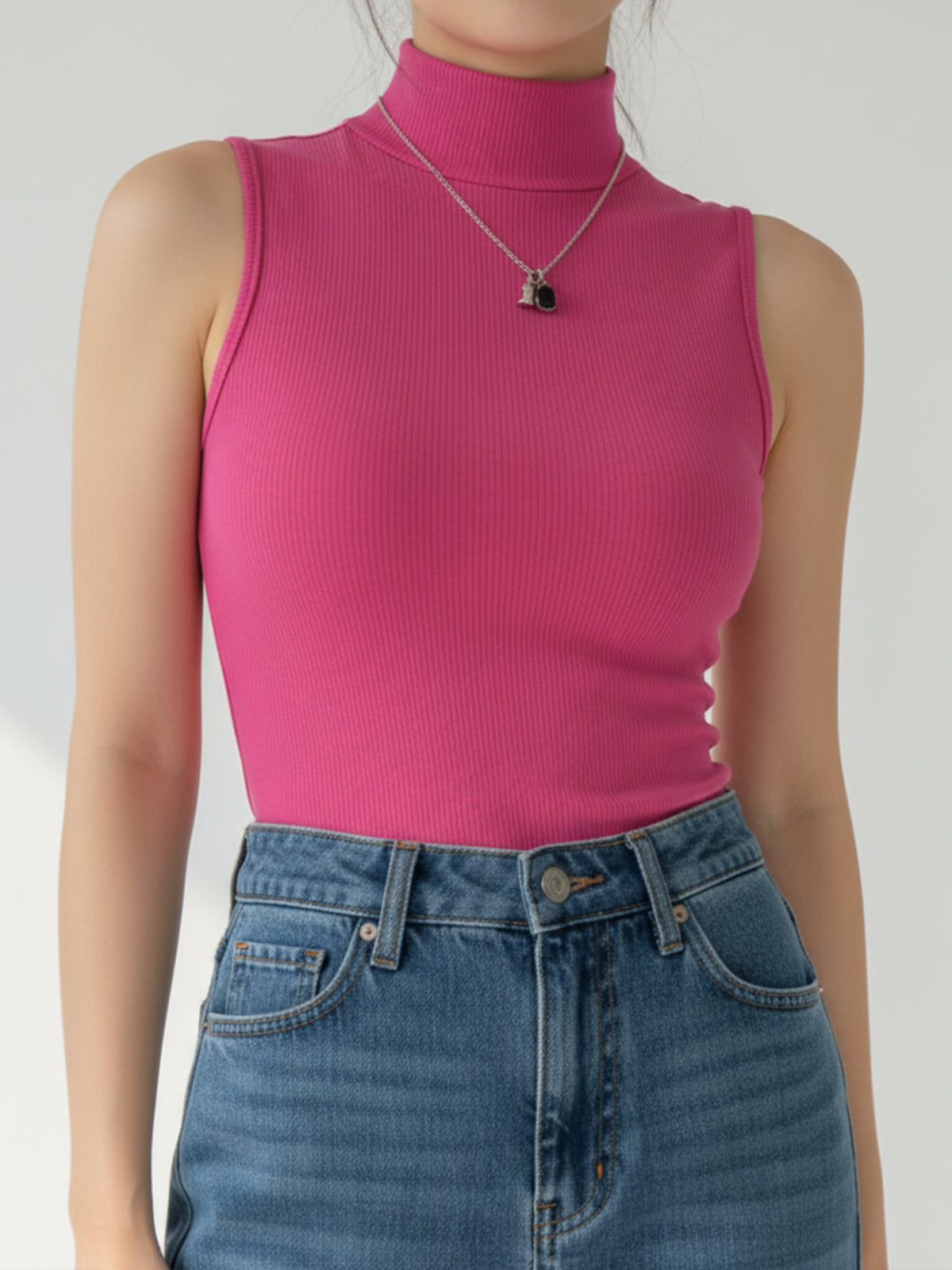 Sculpt High-Neck Essential